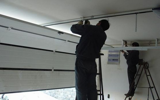 奇斯盾電動(dòng)車(chē)庫(kù)門(mén)電機(jī)